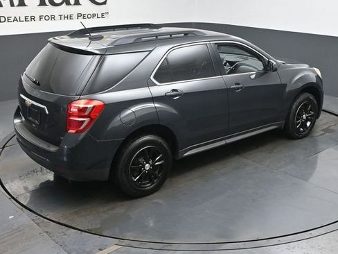 Used 2017 Chevrolet Equinox LT w/ Convenience Package image 40