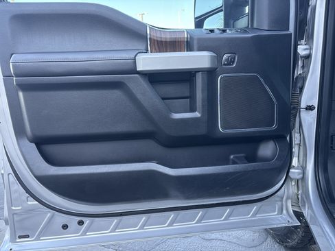 Used 2017 Ford F150 Lariat w/ Equipment Group 501A Mid image 16