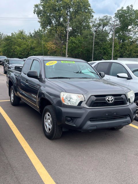 Used 2015 Toyota Tacoma 2WD Access Cab w/ Convenience Package image 2