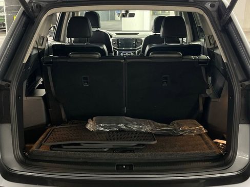 Used 2023 Volkswagen Atlas SE image 39