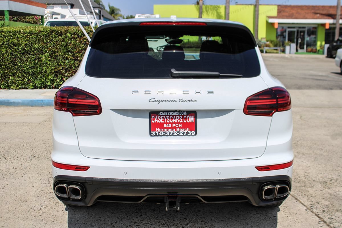Used 2015 Porsche Cayenne Turbo AWD/4WD image 4