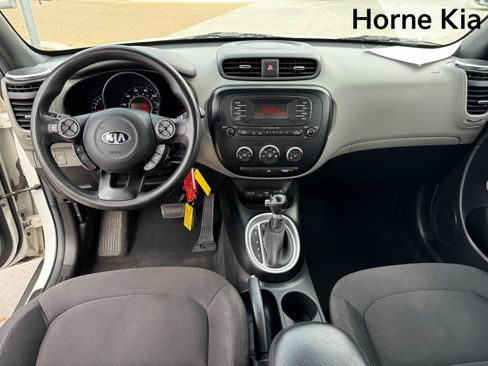 Used 2016 Kia Soul image 14