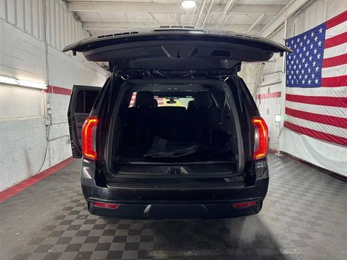 Used 2022 GMC Yukon XL SLE RWD image 13