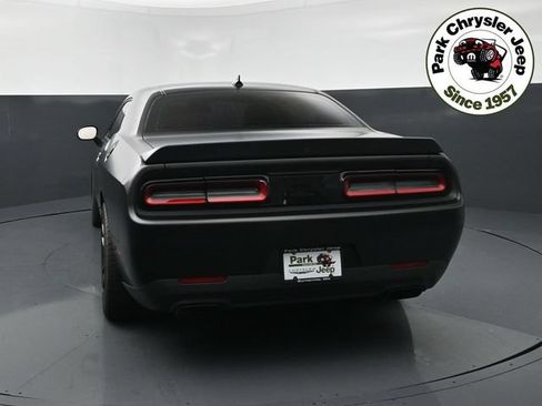 Used 2023 Dodge Challenger SRT Hellcat RWD image 5