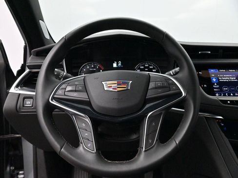 Used 2025 Cadillac XT5 Premium Luxury w/ LPO, Floor Liner Package image 17