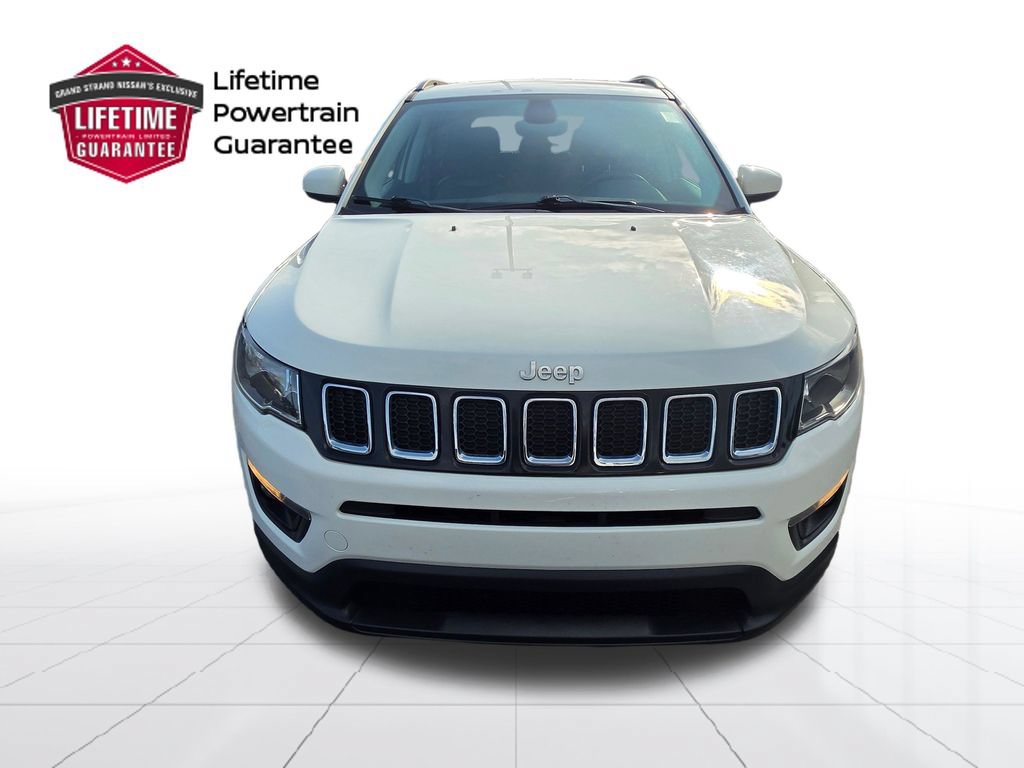 Used 2018 Jeep Compass Latitude FWD image 4