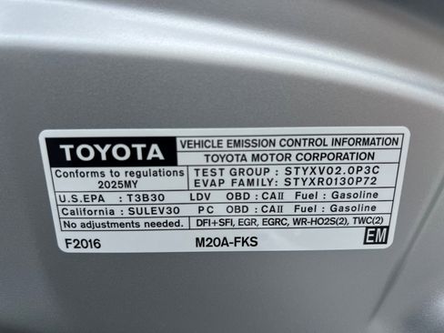 Used 2025 Toyota Corolla LE FWD image 22
