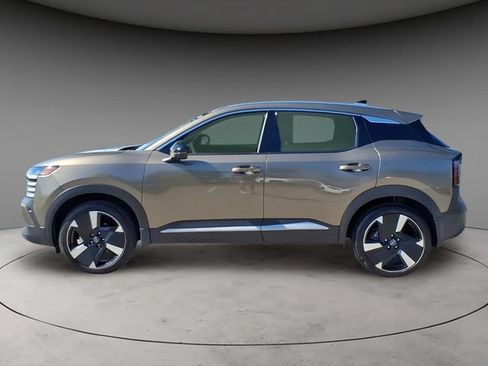 Certified 2026 Nissan Kicks SR w/ Cold Weather Package AWD/4WD image 2
