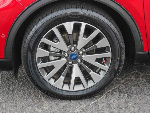 Used 2020 Ford Escape Titanium image 6