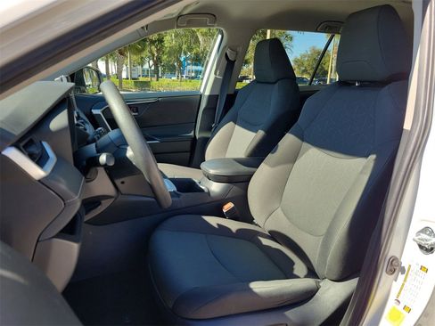 Used 2024 Toyota RAV4 XLE image 16