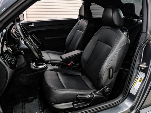 Used 2018 Volkswagen Beetle 2.0T S FWD image 36