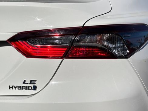 Used 2021 Toyota Camry LE image 26