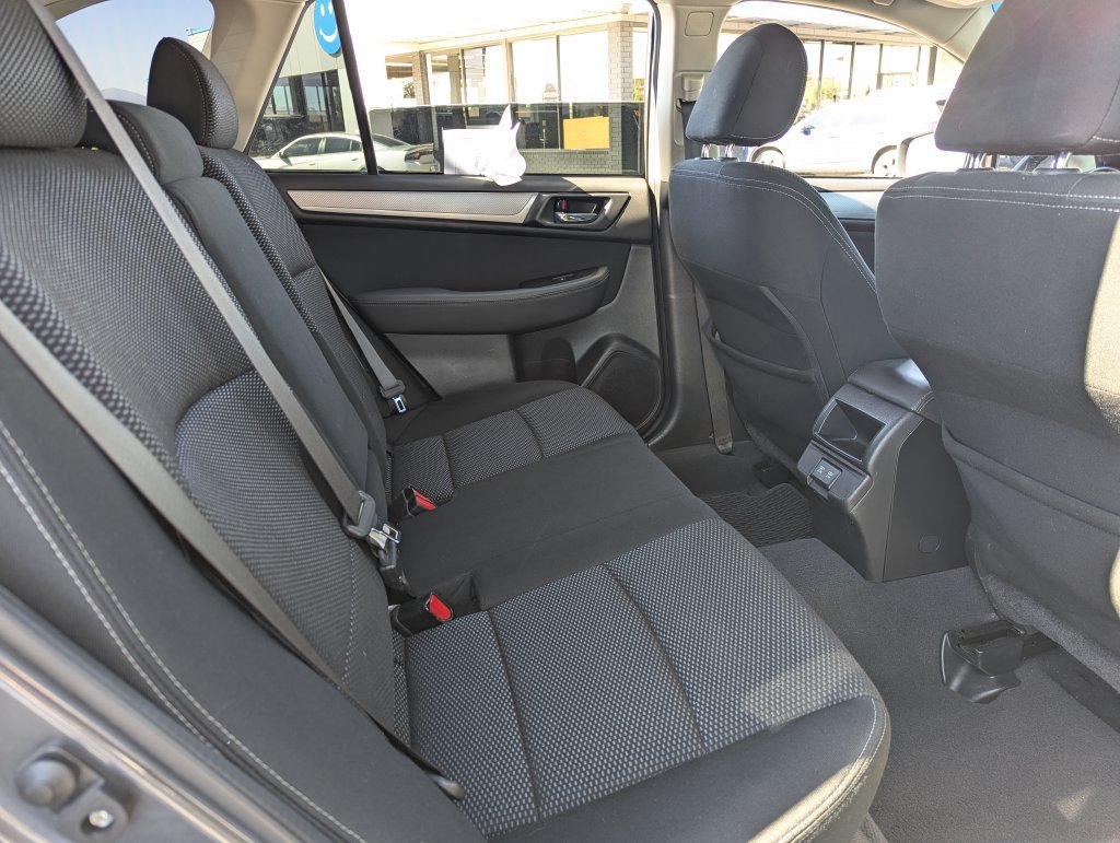 Used 2019 Subaru Outback 2.5i Premium AWD/4WD image 31