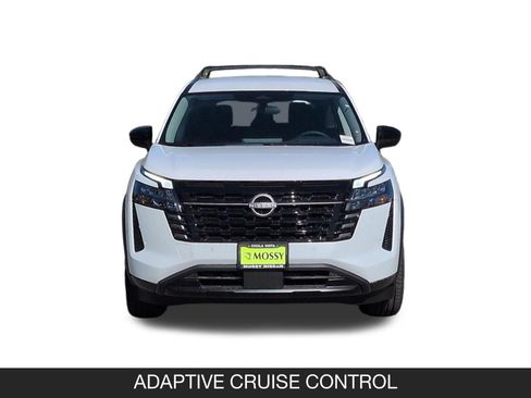 New 2026 Nissan Pathfinder SV image 4