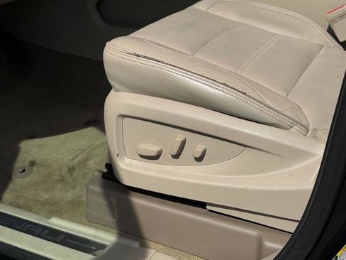 Used 2017 GMC Yukon XL Denali w/ Open Road Package image 38