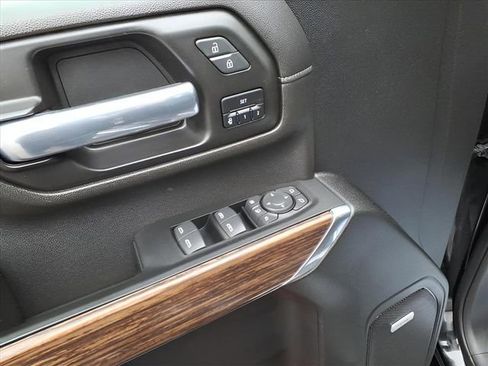 Used 2022 Chevrolet Silverado 3500 High Country w/ Z71 Off-Road Package image 17