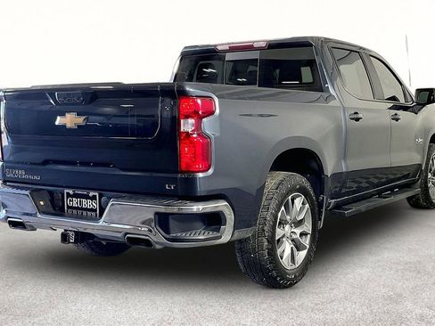 Used 2022 Chevrolet Silverado 1500 LT AWD/4WD image 2