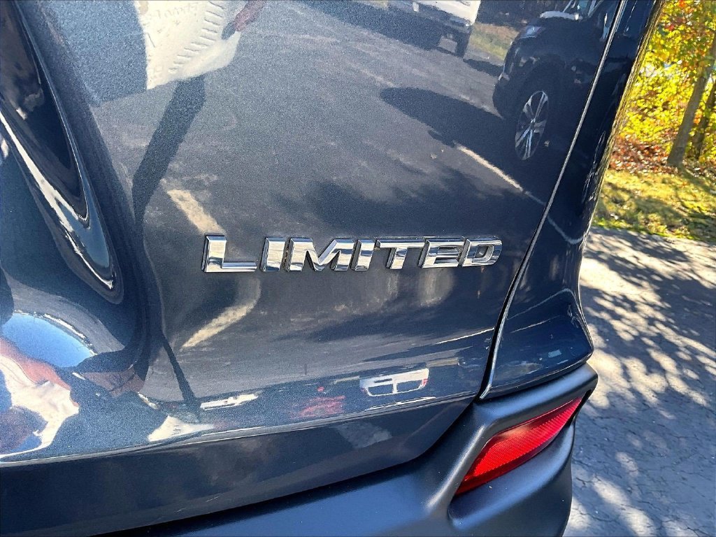Used 2019 Jeep Cherokee Limited AWD/4WD image 28