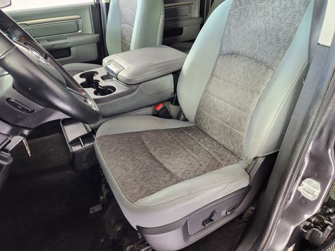 Used 2017 RAM 1500 Big Horn image 12