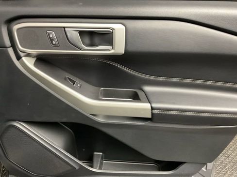 Used 2022 Ford Explorer XLT w/ Equipment Group 202A image 24