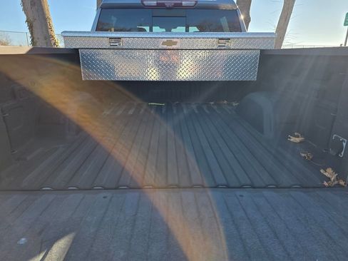 Used 2020 Chevrolet Silverado 1500 High Country w/ Technology Package image 34