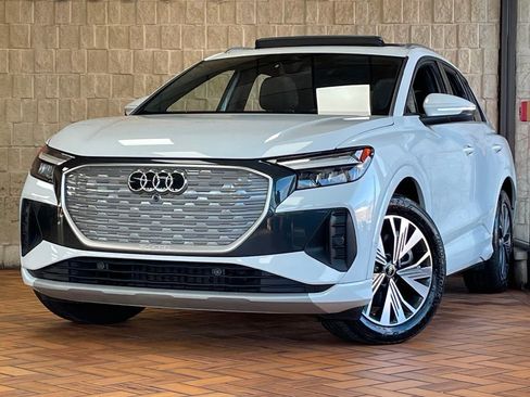 Used 2023 Audi Q4 e-tron Premium Plus w/ Premium Plus image 2