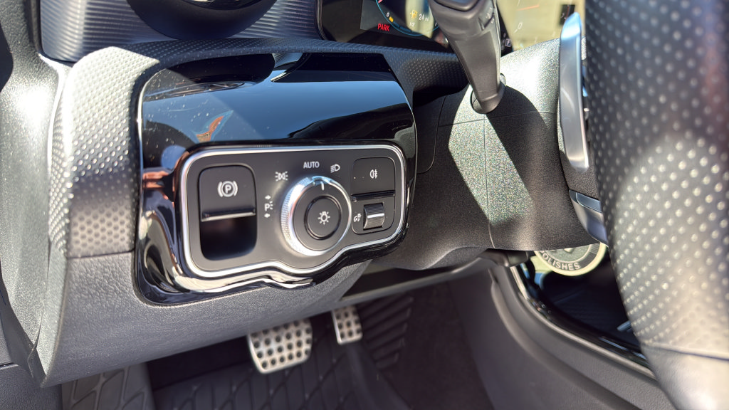 Used 2021 Mercedes-Benz CLA 250 4MATIC image 19