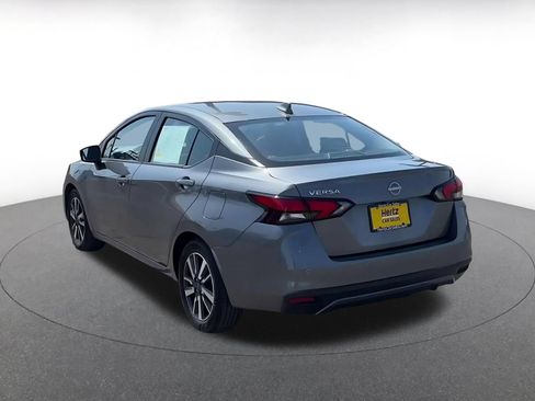 Used 2025 Nissan Versa SV FWD image 11