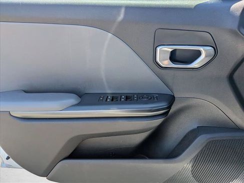 Used 2025 Kia K4 FWD image 10