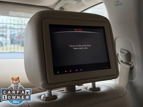 Used 2017 Nissan Pathfinder Platinum w/ Family Entertainment Package image 29