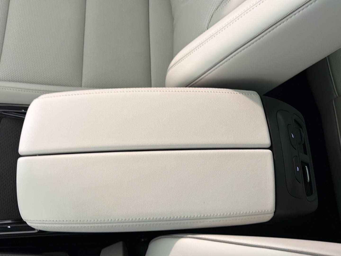 Certified 2026 Buick Envision Avenir AWD/4WD image 29