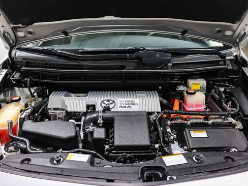 Used 2015 Toyota Prius Two FWD image 28