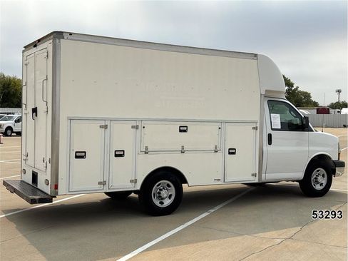 Used 2019 Chevrolet Express 3500 w/ Power Convenience Package RWD image 2