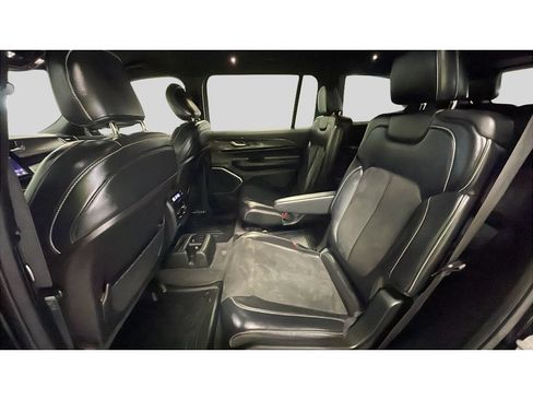 Used 2021 Jeep Grand Cherokee L Laredo AWD/4WD image 15