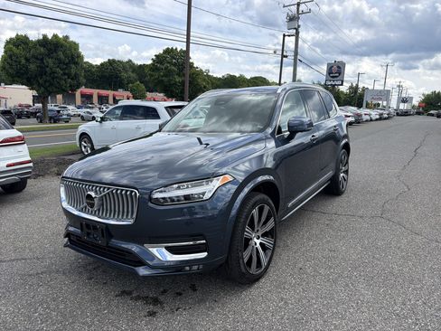Certified 2024 Volvo XC90 B6 Ultimate AWD/4WD image 3