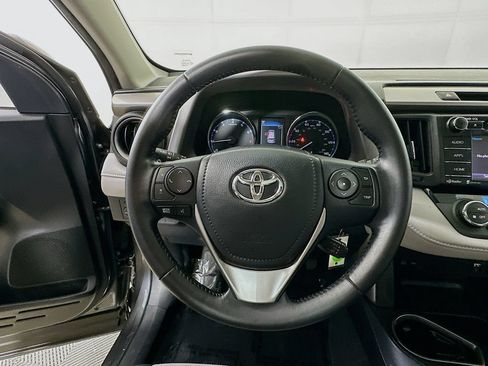 Used 2016 Toyota RAV4 XLE FWD image 13