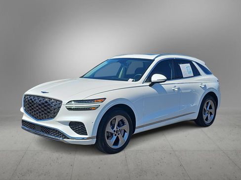 Certified 2026 Genesis GV70 2.5T Advanced w/ G1 Accessory Package AWD/4WD image 4