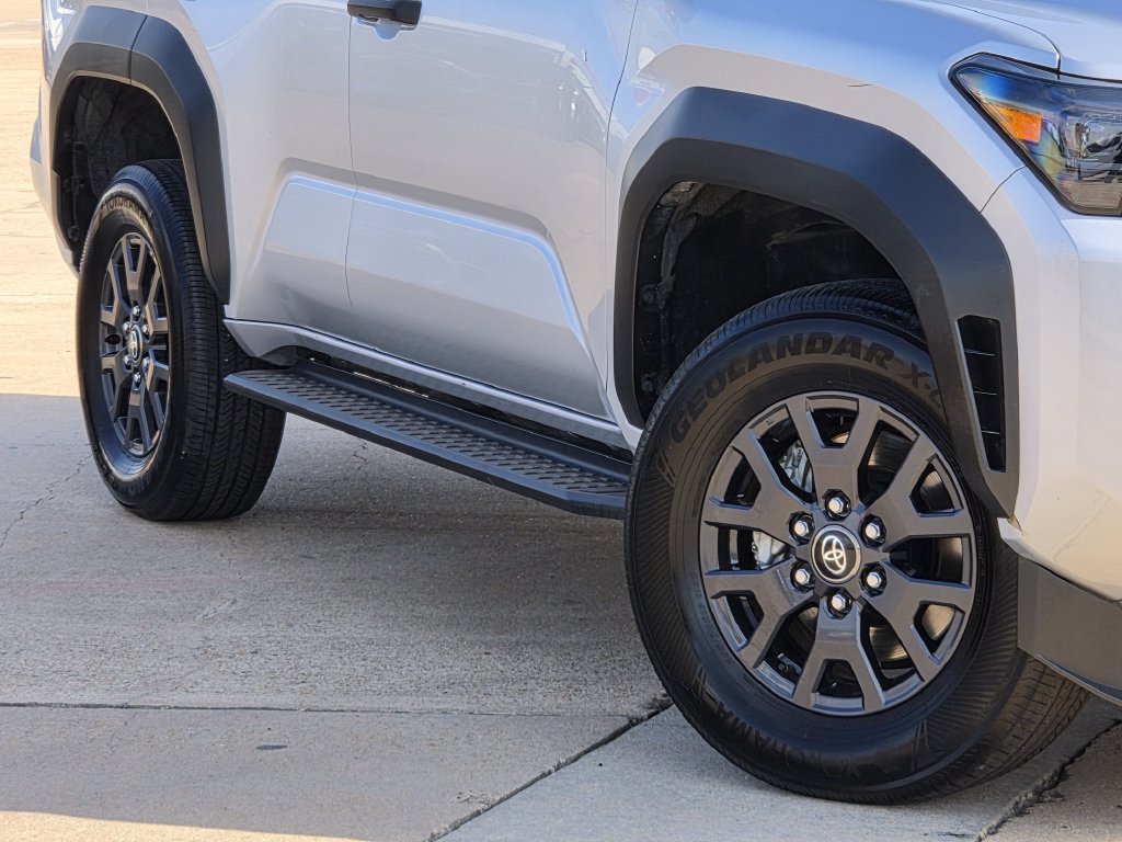 Used 2025 Toyota 4Runner 4WD image 11