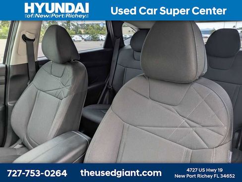 Certified 2025 Hyundai Tucson SE FWD image 7