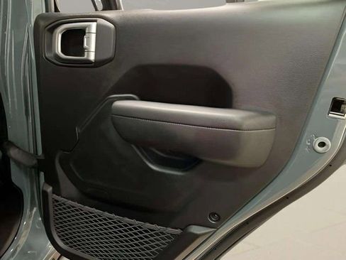 Used 2024 Jeep Wrangler Unlimited image 97