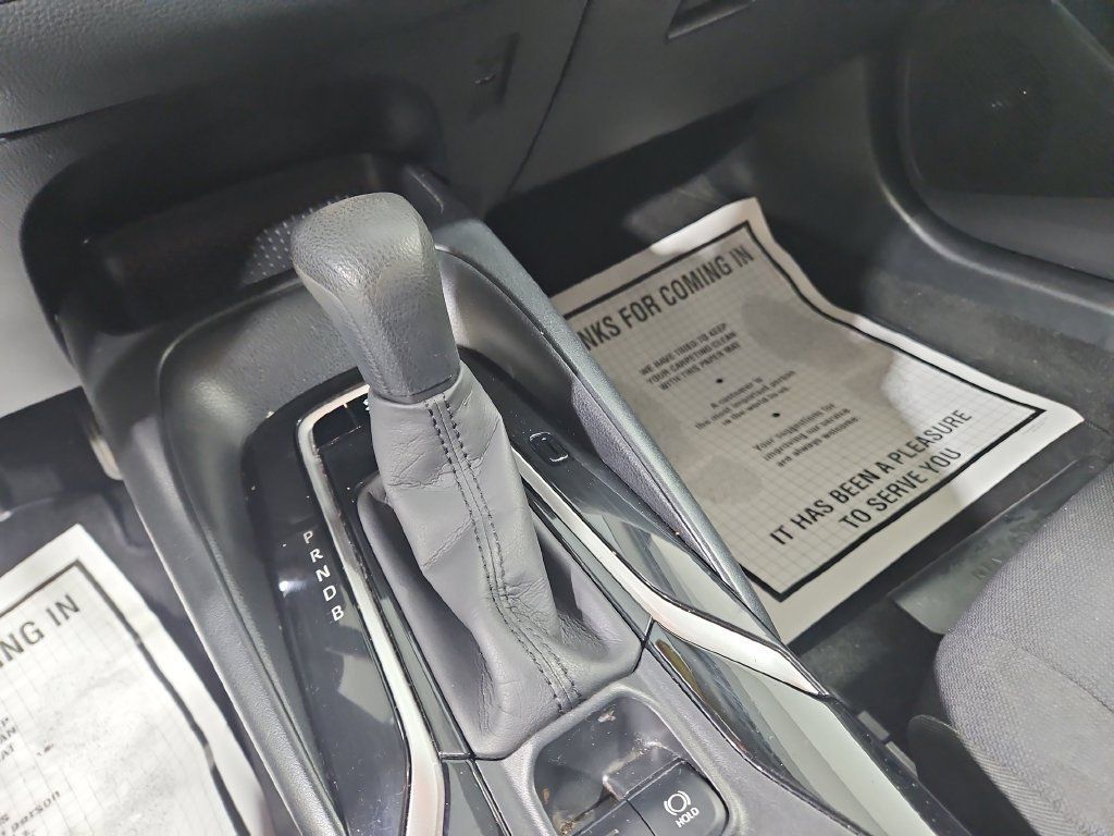 Used 2020 Toyota Corolla LE FWD image 23