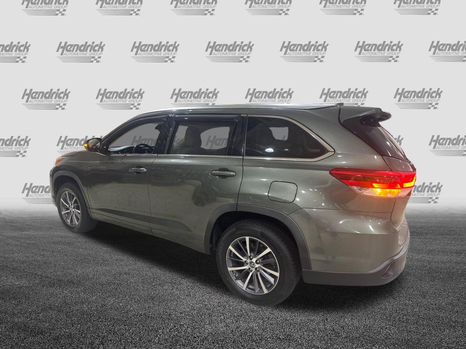 Used 2018 Toyota Highlander XLE FWD image 8