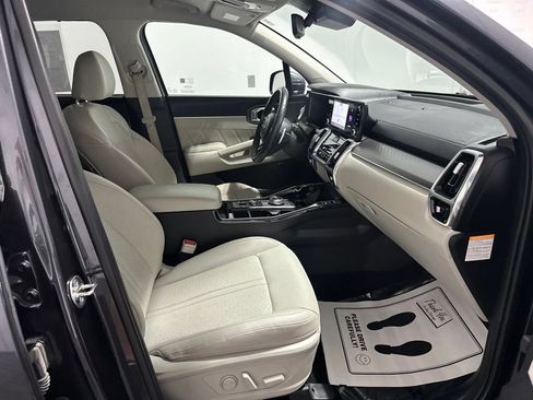 Used 2023 Kia Sorento SX Prestige AWD/4WD image 30