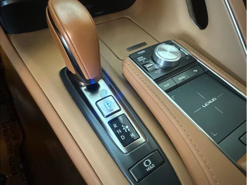 Used 2018 Lexus LC 500 Coupe RWD image 22