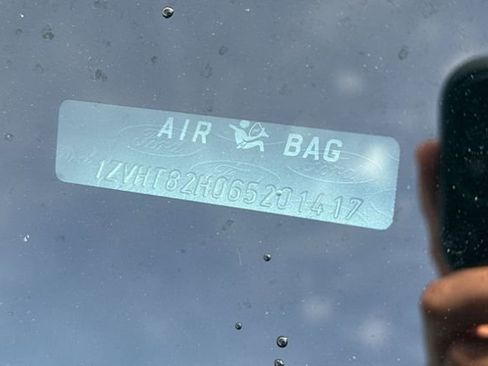 Used 2006 Ford Mustang GT Premium image 3