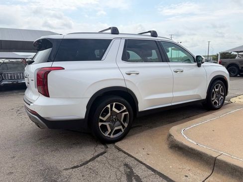 Used 2023 Hyundai Palisade SEL w/ Premium Package image 4