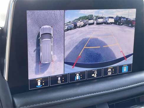 Used 2021 Chevrolet Tahoe Z71 w/ Z71 Off-Road Package image 19