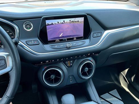 Used 2021 Chevrolet Blazer LT FWD image 15