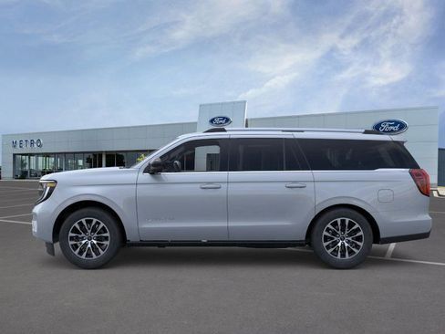 New 2025 Ford Expedition Max Platinum image 4