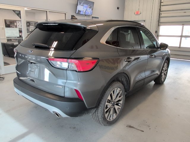 Certified 2022 Ford Escape Titanium AWD/4WD image 5